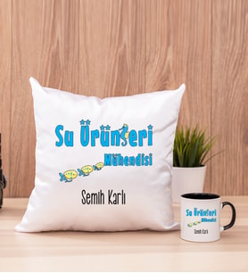 Su Ürünleri Mühendisi Kare Yastık ve Siyah Kupa Bardak