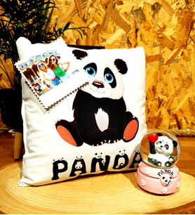 Kişiye Özel Sevimli Panda Kar Küresi Ve Panda Puf Yastık Arkadaşa Hediye