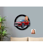 BK Gift Kişiye Özel Plakalı Kadın Mazda 6 Karikatürlü Ahşap Duvar Saati-1 (Beyaz)