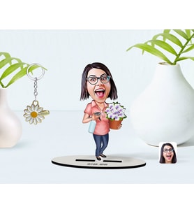 BK Gift Kişiye Özel Ev Hanımı Karikatürlü 3D Ahşap Biblo ve İsimli Gold Papatya Anahtarlık-2 (Model 1)