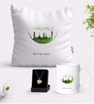 BK Gift Kişiye Özel Arapça Öğretmeni Beyaz Kupa Yastık ve İsimli Papatya Kolye Hediye Seti-2 (Model 1)