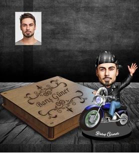 Kişiye Özel Erkek Karikatürlü Ahşap Biblo Kutulu Model-1
