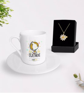 BK Gift Kişiye Özel En İyi Sınıf Öğretmeni Türk Kahvesi Fincanı ve İsimli Papatya Kolye Hediye Seti-4 (Model 1)