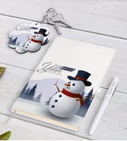BK Gift Kişiye Özel İsimli Yılbaşı Mutlu Yıllar Beyaz Defter Kalem ve Anahtarlık Hediye Seti-19 (Model 1)