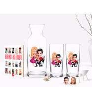 BK Gift Kişiye Özel Renkli Baskılı Sevgililer Karikatürlü İkili Rakı Bardağı Karaf ve Cep Kitabı Hediye Seti-9 (Model 1)