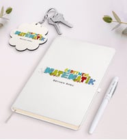 BK Gift Kişiye Özel Matematik Öğretmeni Beyaz Defter Kalem ve Anahtarlık Hediye Seti-2 (Model 1)