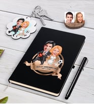 BK Gift Kişiye Özel Yılın En Mükemmel Çifti Karikatürlü Siyah Defter Kalem ve Anahtarlık Hediye Seti-15 (Model 1)
