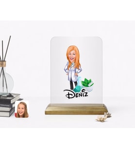 BK Gift Kişiye Özel Kadın Eczacı Karikatürlü Ahşap Standlı Çerçeve-1 (Beyaz)