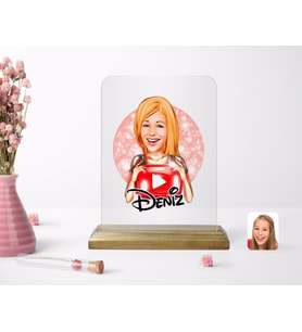 BK Gift Kişiye Özel Kadın Youtuber Karikatürlü Ahşap Standlı Çerçeve-1 (Beyaz)