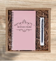 Kişiye Özel Pastel Renkli Ahşap Defter Kalem Seti 6 (Pembe)