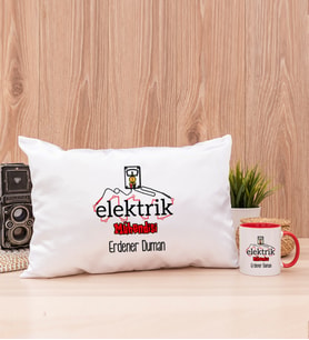 Elektrik Mühendisi Dikdörtgen Yastık ve Kırmızı Kupa Bardak