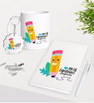 BK Gift Kişiye Özel En İyi Öğretmen Kupa Anahtarlık Beyaz Defter Kalem Hediye Seti-10 (Model 1)