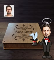 Kişiye Özel Sihirbaz Karikatürlü Ahşap Anahtarlık Kutulu Bay-1