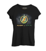 Flash vs Arrow Siyah Kadın Tshirt