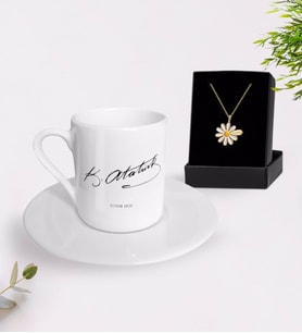 BK Gift Kişiye Özel Atatürk Temalı Türk Kahvesi Fincanı ve İsimli Papatya Kolye Hediye Seti-29 (Model 1)