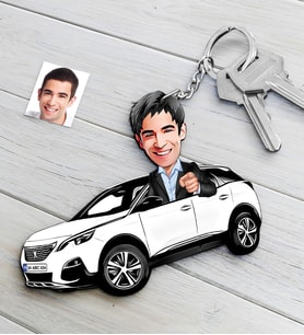 BK Gift Kişiye Özel Bay Peugeot 5008 Figürlü Plakalı Ahşap Karikatür Anahtarlık (Beyaz)