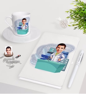 BK Gift Kişiye Özel Erkek Eczacı Karikatürlü Beyaz Defter Kalem Türk Kahvesi Fincanı Seti-4 (Model 1)