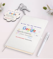 BK Gift Kişiye Özel Google Dünyanın En İyi Öğretmeni Beyaz Defter Kalem Ve Anahtarlık Hediye Seti (Model 1)