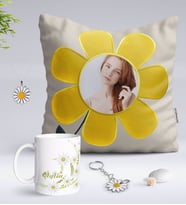 BK Gift Kişiye Özel Fotoğraflı Papatya Yastık Kupa Papatya Kolye ve Silver Anahtarlık Seti-1 (Model 1)