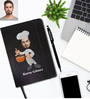 Kişiye Özel Aşçı Karikatürlü Siyah Defter Kalem Hediye Seti Bay-1