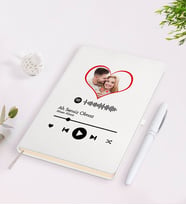 BK Gift Kişiye Özel Kalpli Fotoğraflı Spotify Barkodlu Beyaz Defter Kalem Seti-1