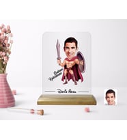 BK Gift Kişiye Özel Kahraman Babam Karikatürlü Ahşap Standlı Çerçeve (Beyaz)