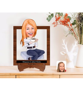 BK Gift Kişiye Özel Kadınlar Günü Dünyanın En Güzel Kadını Karikatürlü Ahşap Standlı 3D Biblo-7 (Beyaz)