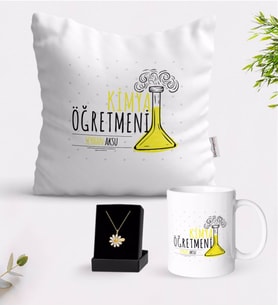 BK Gift Kişiye Özel Kimya Öğretmeni Beyaz Kupa Yastık ve İsimli Papatya Kolye Hediye Seti-5 (Model 1)