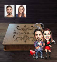 Kişiye Özel Sevgili Karikatürlü  Ahşap Anahtarlık Kutulu Model 5