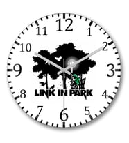 Zelda Link in Park Meme Duvar Saati Bombeli Gercek Cam