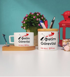 Mesajlı Öğretim Görevlisi Ahşap Altlıklı Fincan ve Kalemlik Hediye Seti