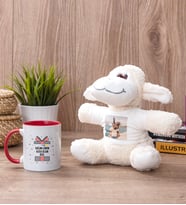Doğum Günü Hediyesi Kırmızı Kupa Bardak ve Peluş Koyun