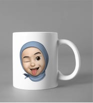 Emoji Kız Tesettürlü Stiker Kupası