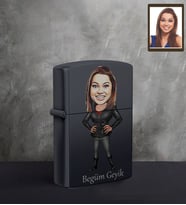 Kişiye Özel Bayan Karikatürlü UV Baskılı Siyah Benzinli Çakmak Model-7