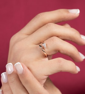 Mode Silver Renkli taşlı tasarım gümüş yüzük (Beyaz-Rose Gold)