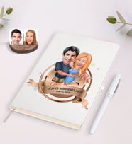 BK Gift Kişiye Özel Yılın En Mükemmel Çifti Karikatürlü Beyaz Defter ve Kalem Hediye Seti-14