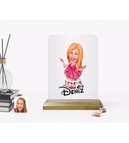 BK Gift Kişiye Özel Kadın Doğum Günü Karikatürlü Ahşap Standlı Çerçeve-1 (Beyaz)