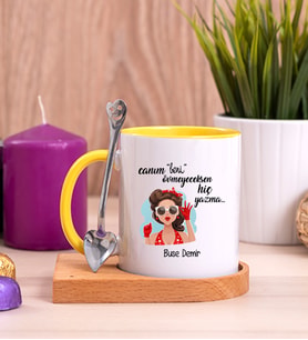 Övmeyeceksen Hiç Yazma Ahşap Altlıklı Sarı Kupa Bardak