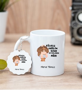 Kilolu Değilim İçime Attıklarım Beyaz Kupa Bardak ve Anahtarlık