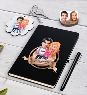 BK Gift Kişiye Özel Yılın En Mükemmel Çifti Karikatürlü Siyah Defter Kalem ve Anahtarlık Hediye Seti-5 (Model 1)