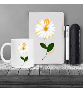 Kişiye Özel Papatya Desenli UV Baskılı Beyaz Defter ve Roller Kalem Kupa Seti