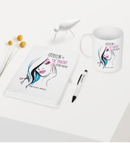 BK Gift Kişiye Özel Güzellik ve Saç Bakımı Öğretmeni Temalı Beyaz Defter Kalem Kupa Seti - 1