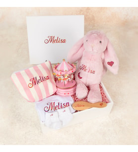 Hellobox Premium İsme Özel Kız Bebek Yenidoğan Hediye Kutusu İsimli Çanta ve Peluş Seti
