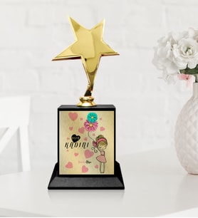 BK Gift Kişiye Özel Yılın Kadını Yıldız Figürlü Ödül Kupası  2