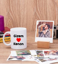 Sevgililere Özel İsim Yazılı Beyaz Kupa Bardak ve Ahşap Standlı Polaroid Set