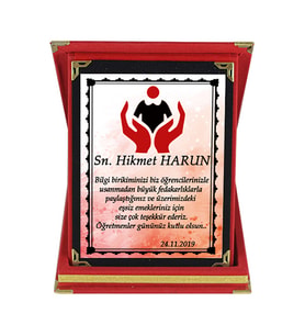 Öğretmenler Günü Hediyesi Kişiye Özel İsim ve Tarih Baskılı Plaket (Kırmızı)