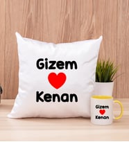Sevgililere Özel İsim Yazılı Kare Yastık ve Sarı Kupa Bardak