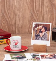 Sevgililer Günü Hediyesi Mesajlı Kırmızı Fincan ve Ahşap Standlı Polaroid Set