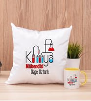 Kimya Mühendisi Kare Yastık ve Sarı Kupa Bardak