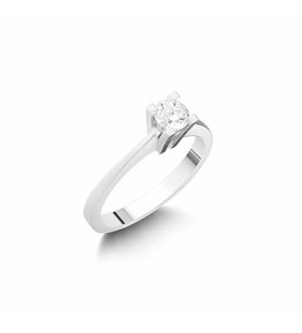 0,30Ct Pırlanta Tektaş Yüzük - 18K (Beyaz)